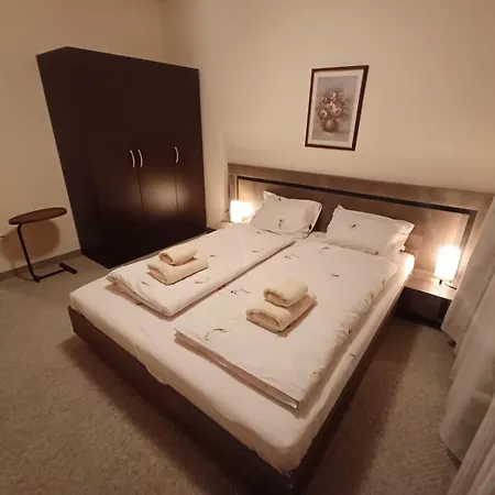 Melania In Complex Royal Towers 公寓 班斯科