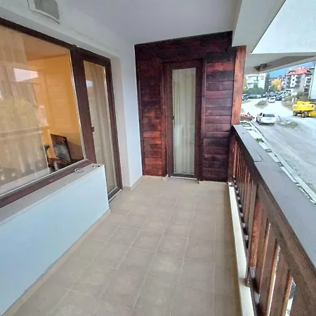 Melania In Complex Royal Towers Bansko