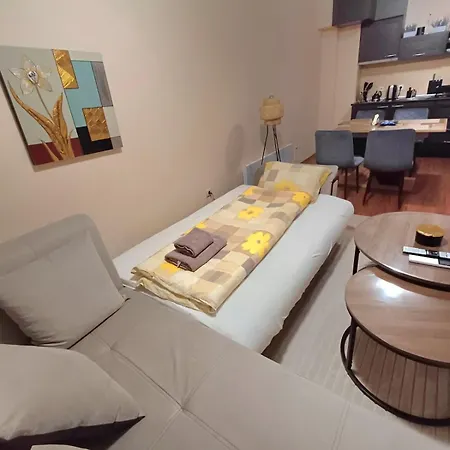 Melania In Complex Royal Towers Μπάνσκο