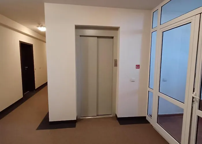 Melania In Complex Royal Towers Апартамент