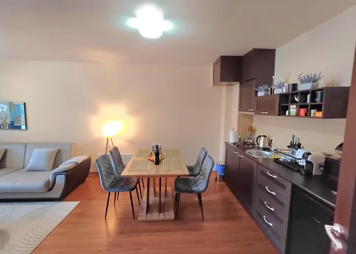 Апартамент Melania In Complex Royal Towers *