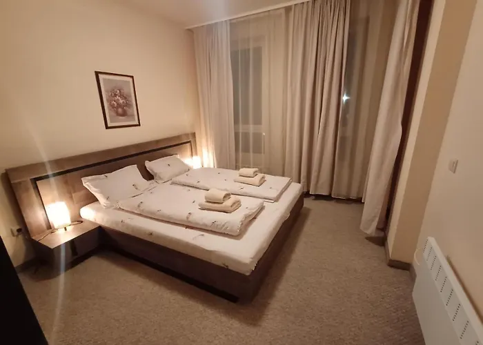 Melania In Complex Royal Towers Апартамент