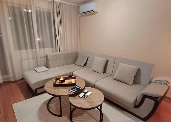 Апартамент Melania In Complex Royal Towers