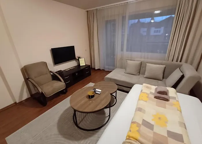 Melania In Complex Royal Towers Апартамент