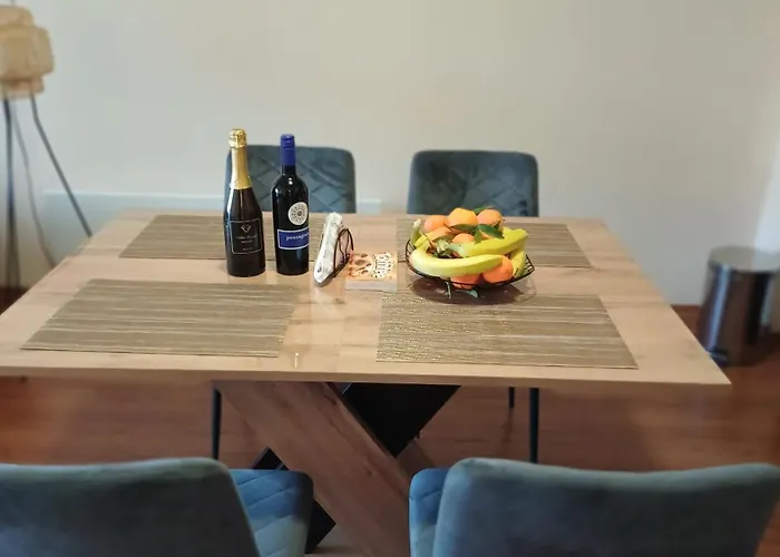 Апартамент Melania In Complex Royal Towers Банско